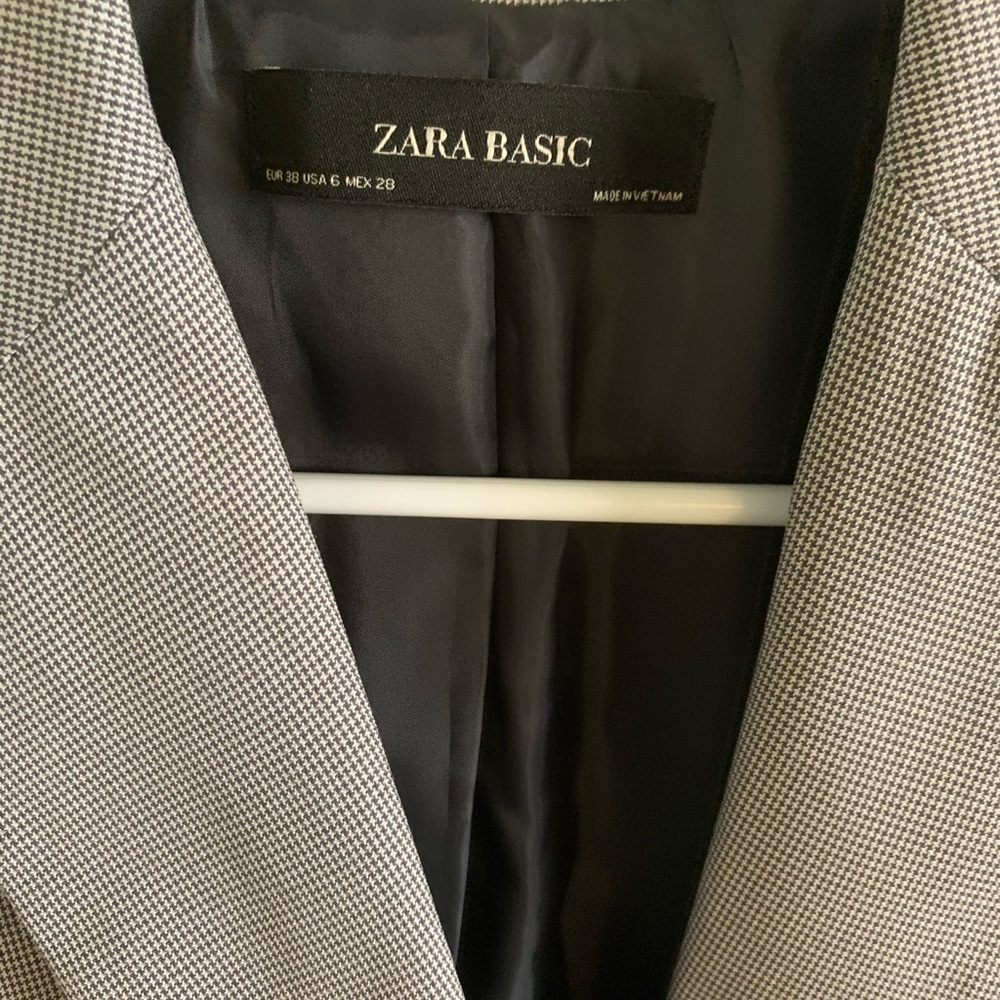 Zara Basic Gray Suit Jacket Size 6 - image 5
